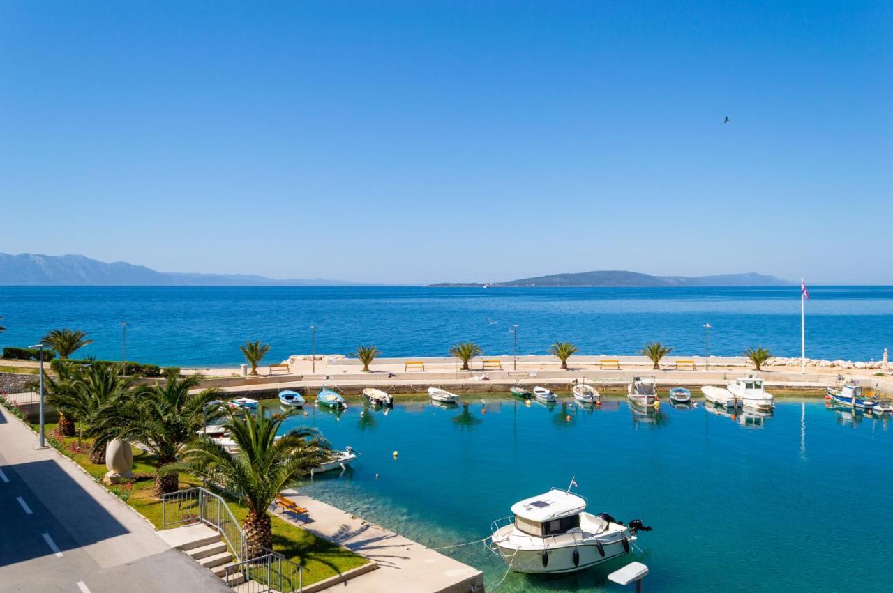 Apartments Ivica - Beachfront ドルヴェニク エクステリア 写真